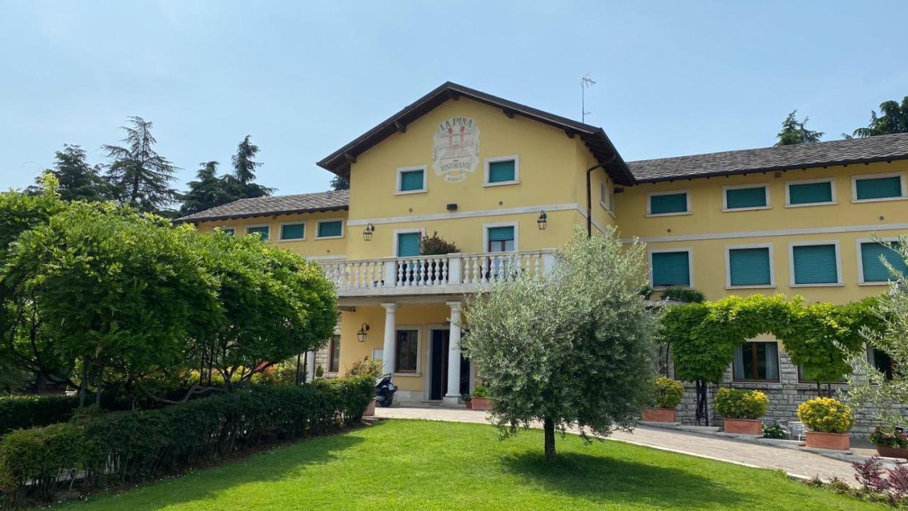 La Pina Hotel Рецато Екстериор снимка