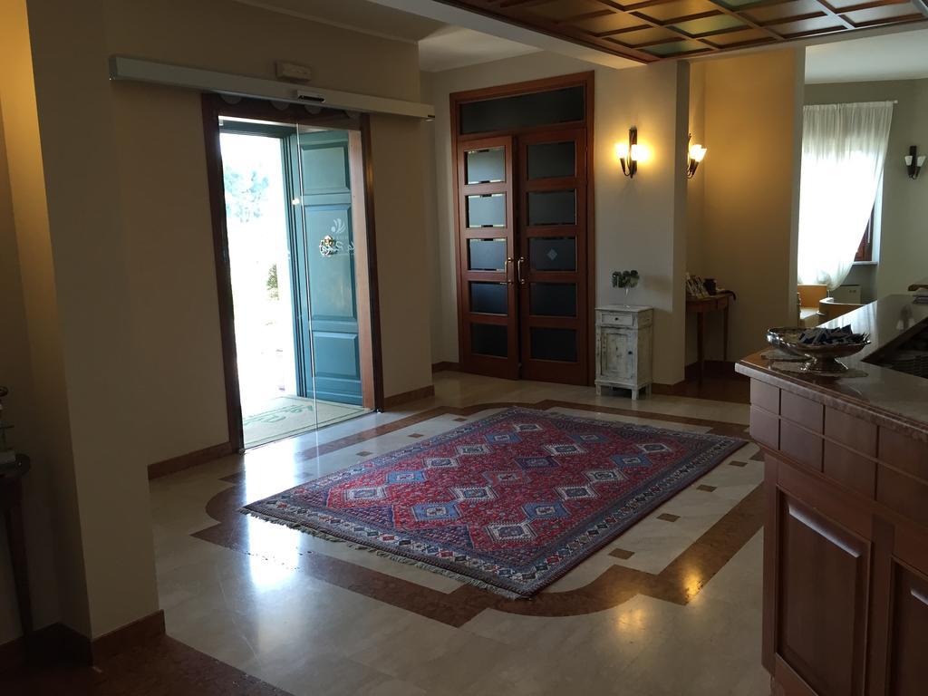 La Pina Hotel Рецато Екстериор снимка
