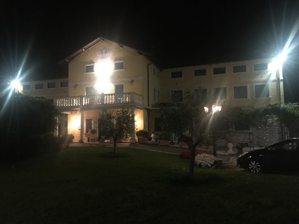 La Pina Hotel Рецато Екстериор снимка